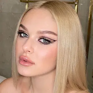 Profile Picture of   Официальный TikTok Julia... (@gamaliiiiy) on Tiktok