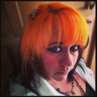 Profile Picture of Tina Larsen (@tnalarsn) on Twitter