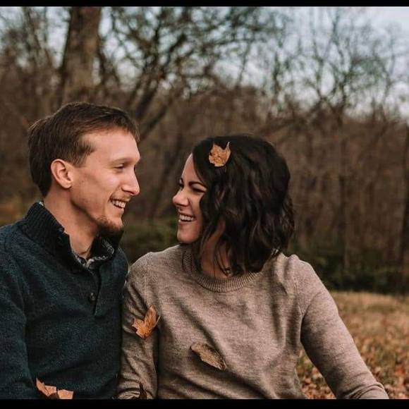 Profile Picture of Beth Reburn (@bethreburn) on Poshmark