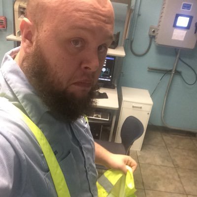 Profile Picture of Logan Connell (@@connell55) on Twitter