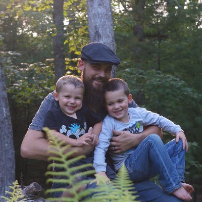 Profile Picture of Raymond Eckert (@thebeardedbrief) on Twitter