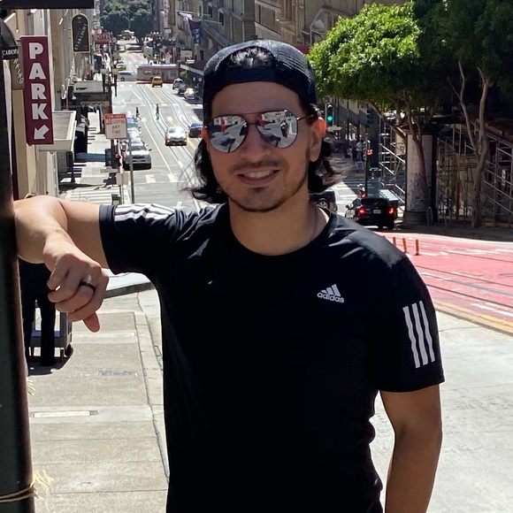 Profile Picture of George Delgado (@georgedelgado79) on Poshmark