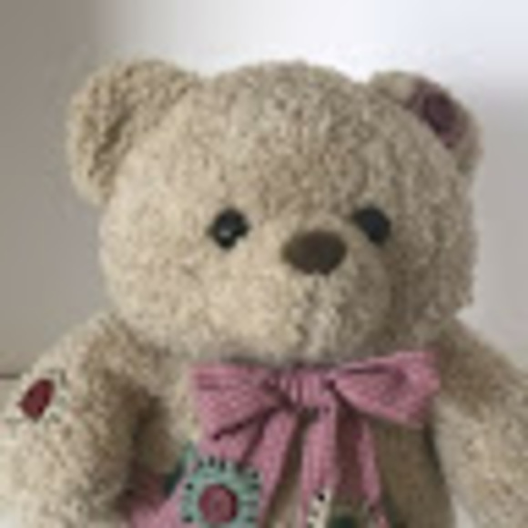 Profile Picture of Sabrina Siharath (@h2no02) on Poshmark