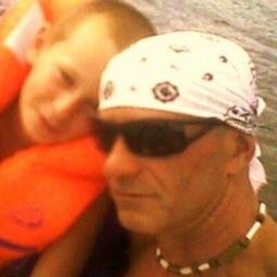 Profile Picture of Robert Henke (@@henes64) on Twitter