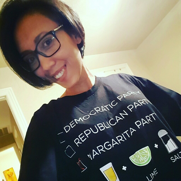 Profile Picture of Agathia Asril (@agathiaasril) on Poshmark