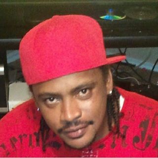 Profile Picture of Andrew Stevens (@ChuckDeisal69) on Facebook