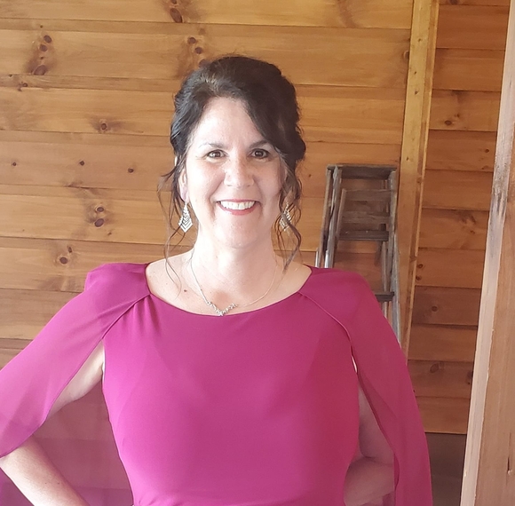 Profile Picture of Fran Sutton (@suttfe) on Poshmark