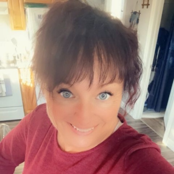Profile Picture of Ada Davis-hobbs (@ada271) on Poshmark