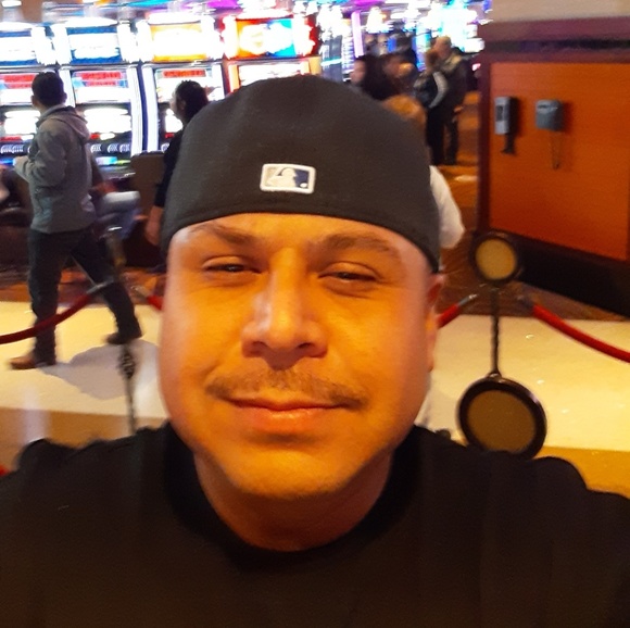 Profile Picture of Fernando Arce (@rc12275) on Poshmark