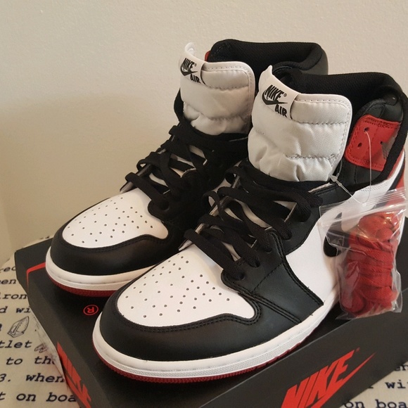 Profile Picture of Christopher Oliver (@chriso1985) on Poshmark