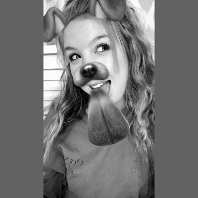 Profile Picture of Izzy (@isabelledolan16) on Twitter