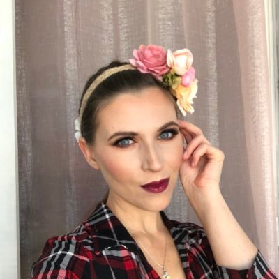 Profile Picture of Petra Krahulcová Holíková (@PetraHolikova) on Twitter