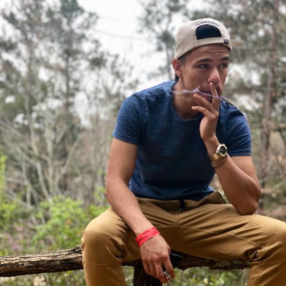 Damian Zuñiga calzada - Poshmark Profile Picture of Damian Zuñiga calzada (@edzc100) on Poshmark