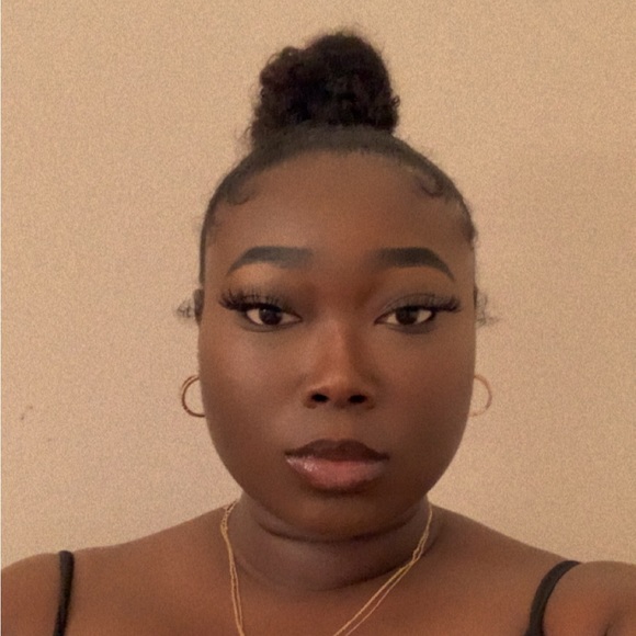 Profile Picture of Shay Morgan (@favshay) on Poshmark