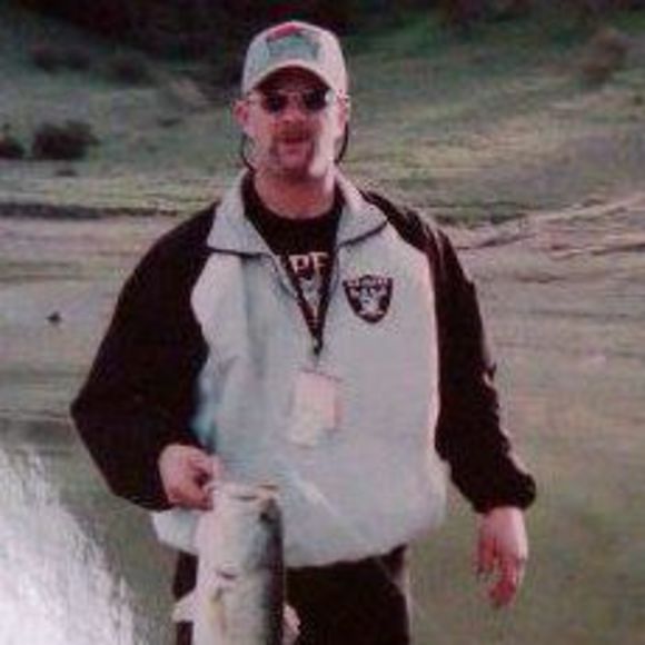 Profile Picture of Matt Vickers (@mattvickers) on Poshmark