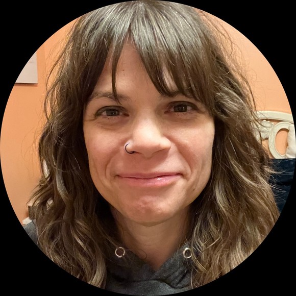 Profile Picture of Leah Laughlin (@leahalaughlin) on Poshmark