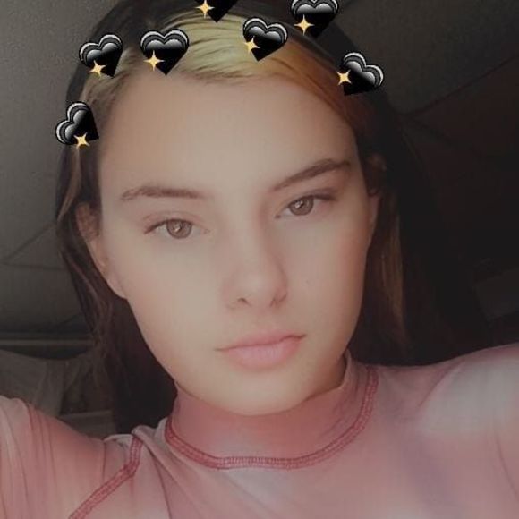 Profile Picture of Ondrea Manderville (@ondrea_m) on Poshmark