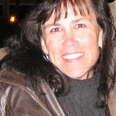 Profile Picture of Debbie Treadwell (@micleme) on Twitter