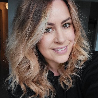 Profile Picture of Samantha James (@JamesBorrowman) on Twitter