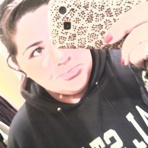 Profile Picture of Diva Aniroc Zaracla (@corina_alcaraz) on Myspace