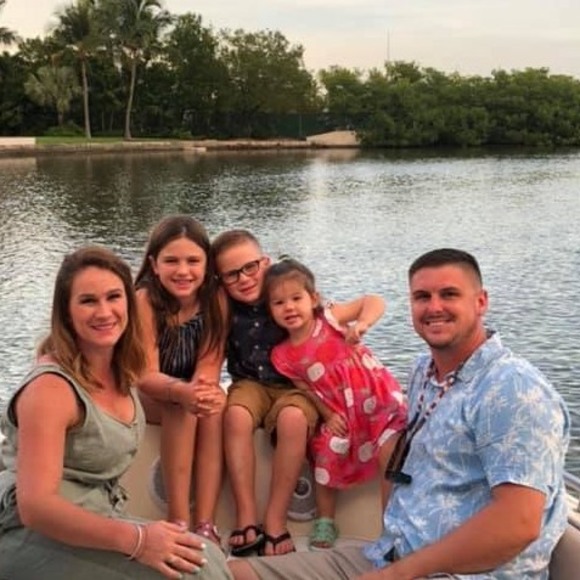 Profile Picture of Alexander Tuck (@alexander_tuck) on Poshmark