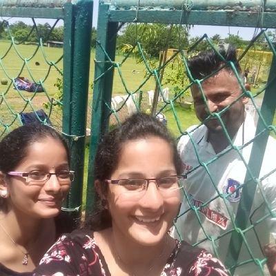 Profile Picture of Gayathri ❤Raina (@gayathri170) on Twitter