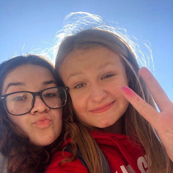 Emily Contarino - Poshmark Profile Picture of Emily Contarino (@emilycontarino) on Poshmark