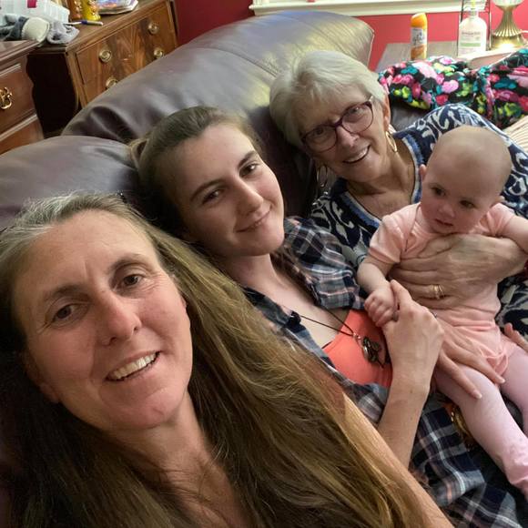 Profile Picture of Nicole Huttar (@jumpinghfarm) on Poshmark