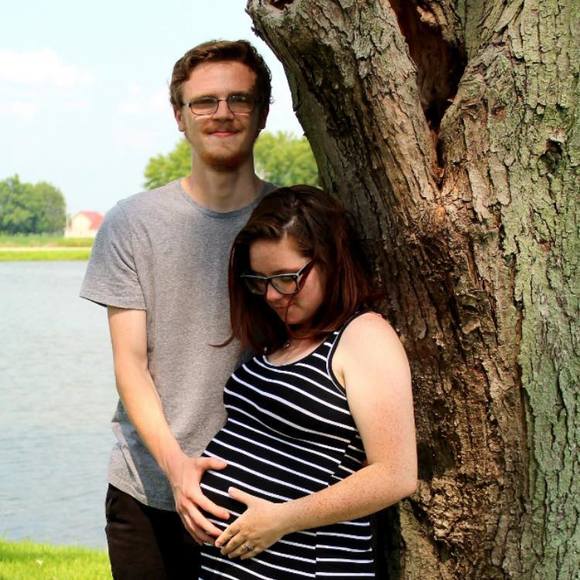 Profile Picture of Tori Lloyd (@torileann73016) on Poshmark