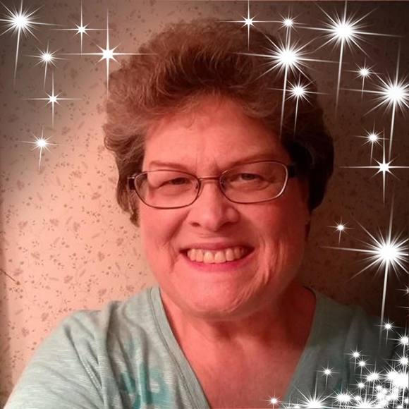 Profile Picture of Sherry Snyder (@snydersls) on Poshmark