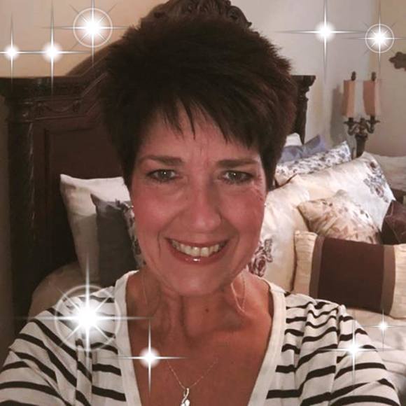 Profile Picture of Nadine Mikolajczyk (@deenie35) on Poshmark