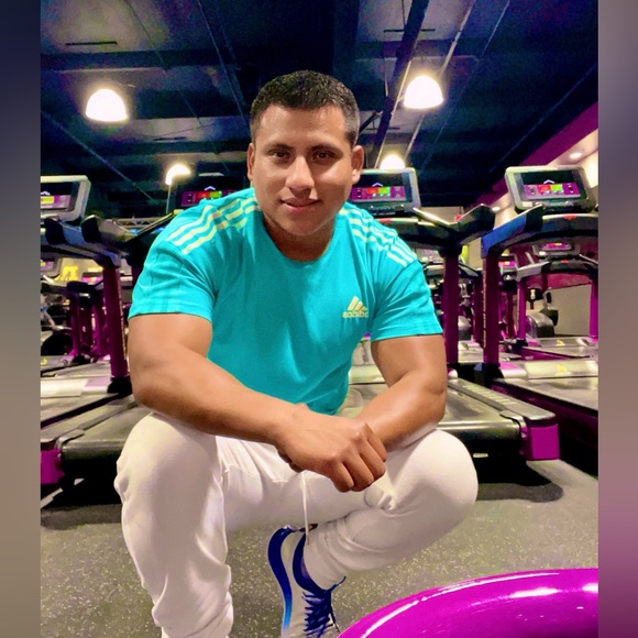 Profile Picture of Jose Isidro (@veracruzano16) on Poshmark