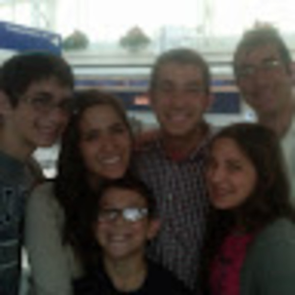 Profile Picture of Roni Sugarman (@kumiron12) on Poshmark