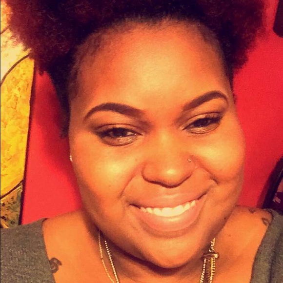 Profile Picture of Megan Haynes (@mhaynes529) on Poshmark