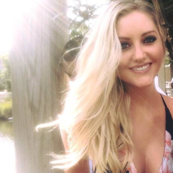 Profile Picture of Sarah Brembt (@sarahbean18) on Poshmark