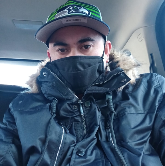 Profile Picture of Skyboate Sipenuk (@skyboatesipenuk) on Poshmark