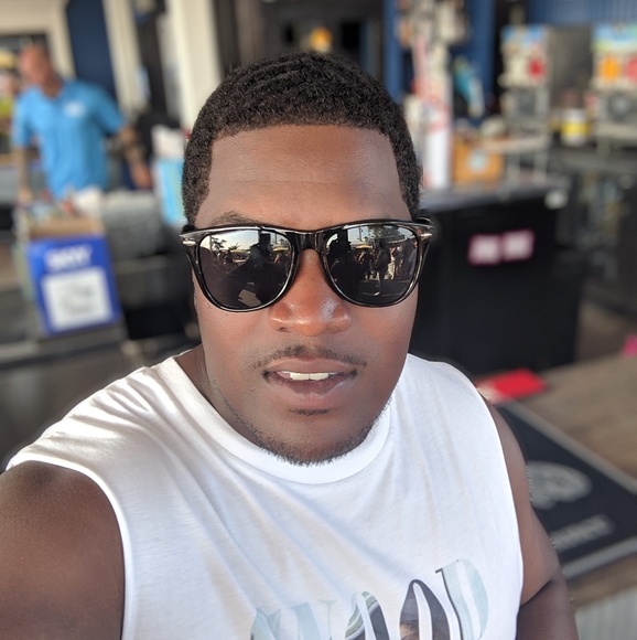 Profile Picture of Geoffrey Melvin (@moneymich89) on Poshmark