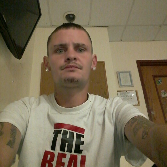 Profile Picture of Jeff Wishon (@jwishon89) on Poshmark