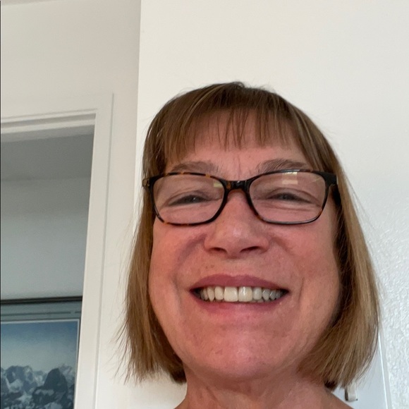Profile Picture of Theresa Gerdtsson (@tgerdtsson) on Poshmark