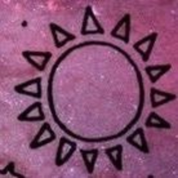 Profile Picture of Jade Gordon (@jadegordon2006) on Poshmark