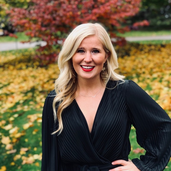 Profile Picture of Maria Nelms (@nelmsy3) on Poshmark