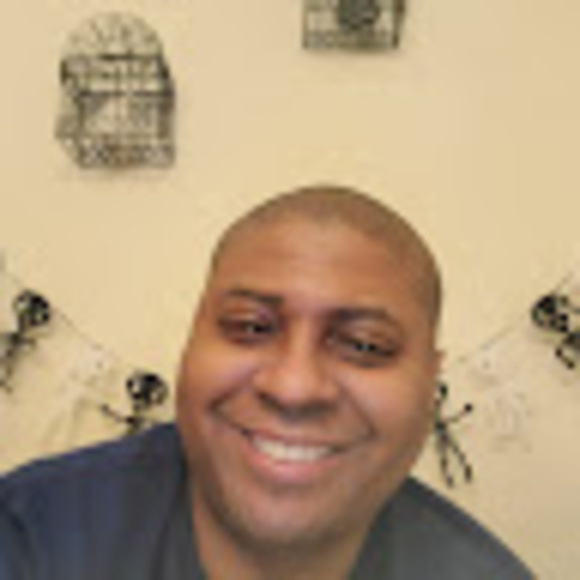 Profile Picture of Maurice Jacobs (@mo8507) on Poshmark