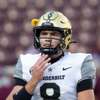 Profile Picture of Ken Seals (@KenSealsQB) on Twitter