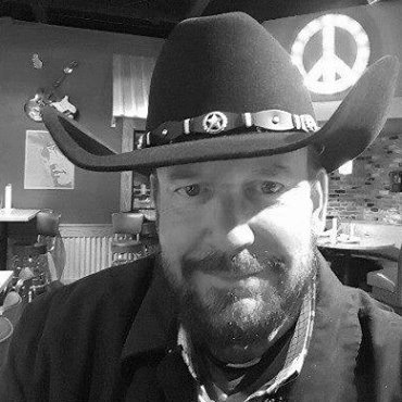 Profile Picture of Glen Nicholson (@nicholson_glen) on Twitter
