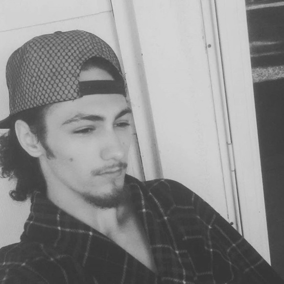 Profile Picture of Jonathon Wheeler (@jonathonwhee687) on Poshmark