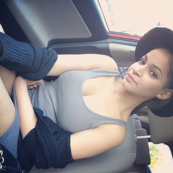 Profile Picture of Maria Recio (@reciomaria) on Poshmark