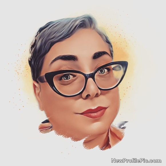 Profile Picture of Megan Kirsch (@megan317k) on Poshmark