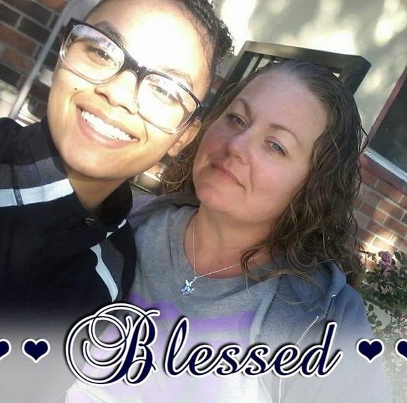 Profile Picture of Twyla Inklebarger (@twylakay79) on Poshmark