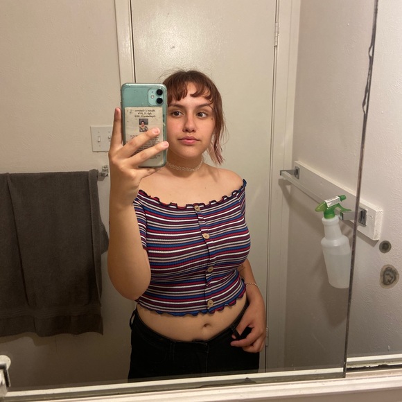 Profile Picture of Jen Curda (@jennireanne) on Poshmark