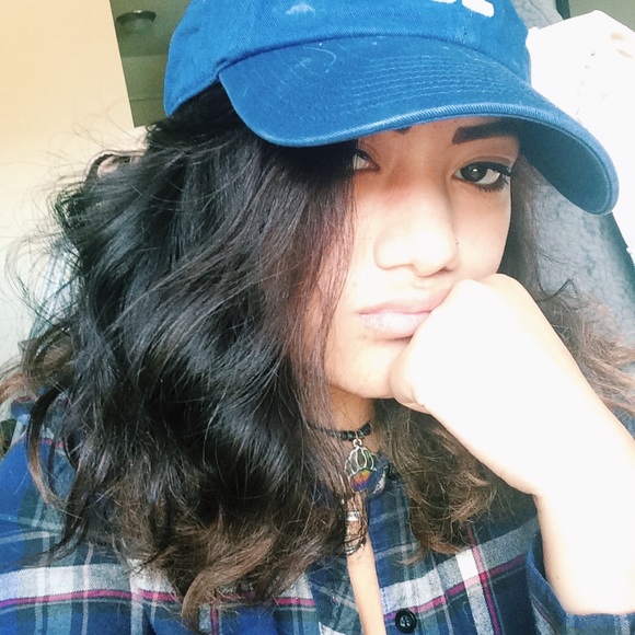 Profile Picture of Quinn Delapena (@lyndq) on Poshmark